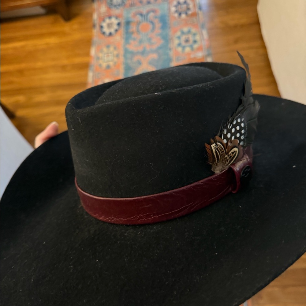 Goorin Bros Black Hat with Floral Lining